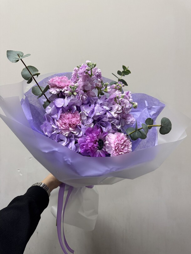 Букет в сиреневом настроении, артикул F1388096 - 9900 рублей, доставка по городу. Flawery - доставка цветов