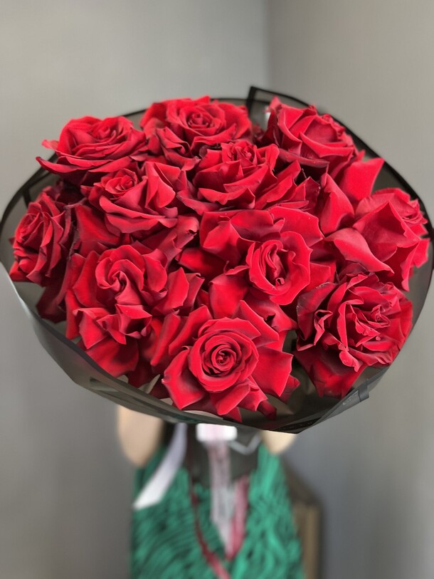 Красные розы, артикул F1201622 - 6612 рублей, доставка по городу. Flawery - доставка цветов