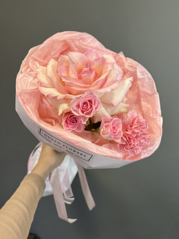 Летний букетик, артикул F1201927 - 2066 рублей, доставка по городу. Flawery - доставка цветов