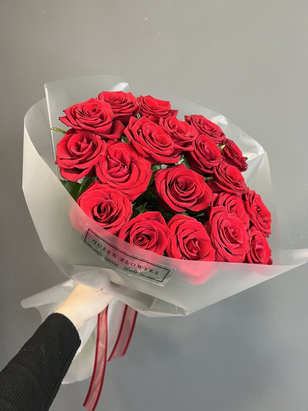 Моно красных роз, артикул F1213511 - 7025 рублей, доставка по городу. Flawery - доставка цветов