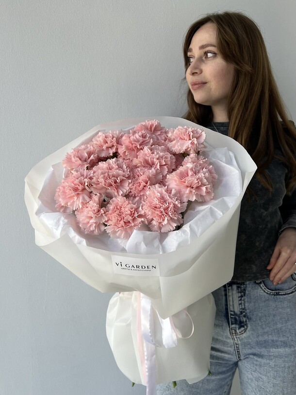 Букет диантусы 25, артикул F1419285 - 6100 рублей, доставка по городу. Flawery - доставка цветов