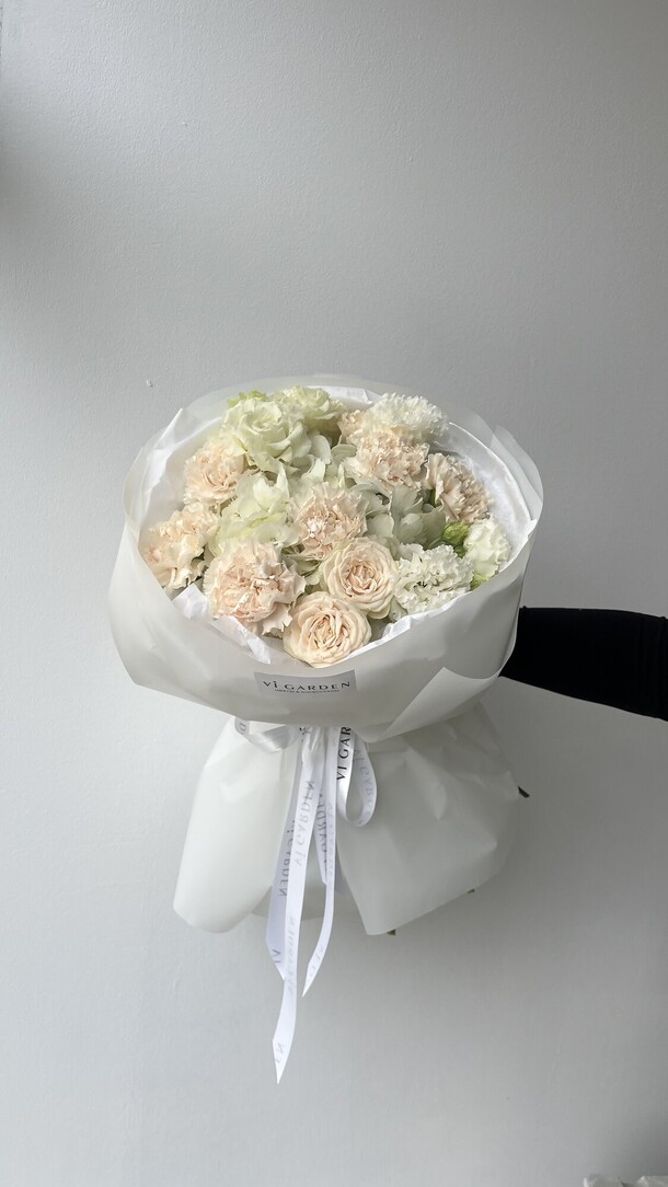 Букет «сад нежности», артикул F1437524 - 8700 рублей, доставка по городу. Flawery - доставка цветов