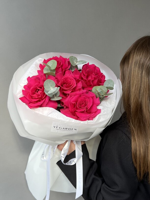 Букет «пинк флоид-эвкалипт» 5 шт, артикул F1446237 - 5000 рублей, доставка по городу. Flawery - доставка цветов