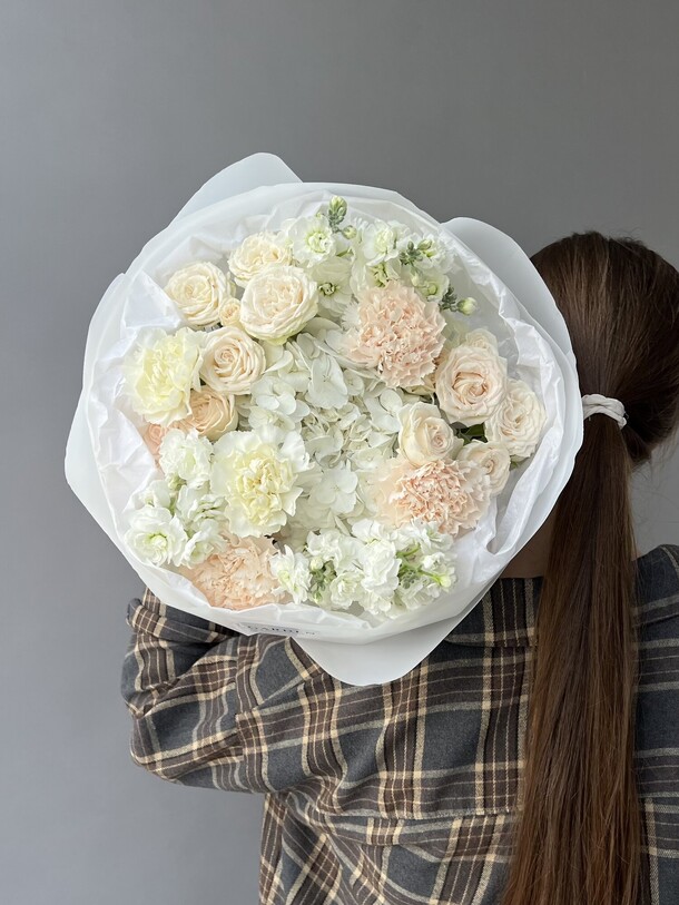 Букет «сад нежности», артикул F1449643 - 8700 рублей, доставка по городу. Flawery - доставка цветов