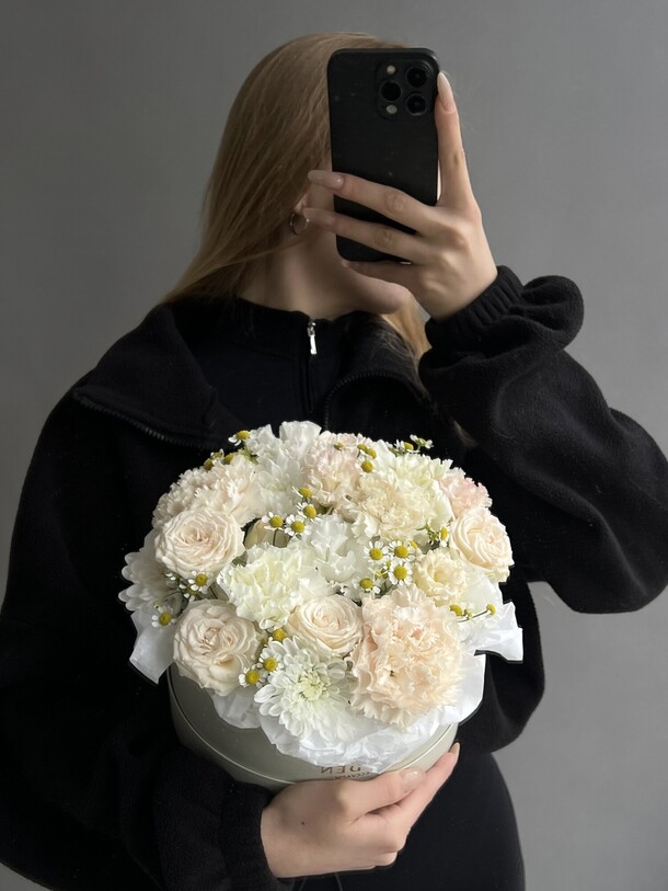 Garden box «нежныц сад» размер м, артикул F1450221 - 5950 рублей, доставка по городу. Flawery - доставка цветов