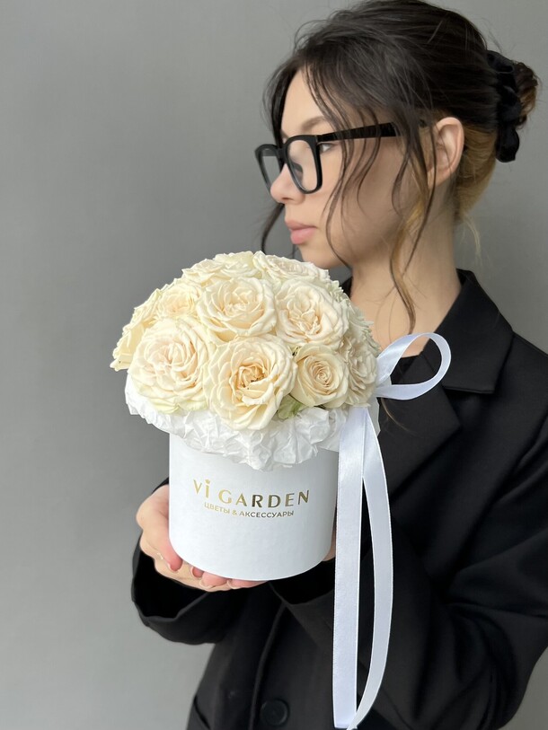 Бокс «софи» размер xs, артикул F1450992 - 5000 рублей, доставка по городу. Flawery - доставка цветов