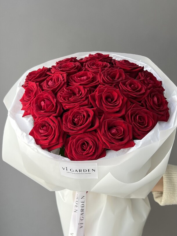 Роза «ред наоми» 21, артикул F1452581 - 11100 рублей, доставка по городу. Flawery - доставка цветов