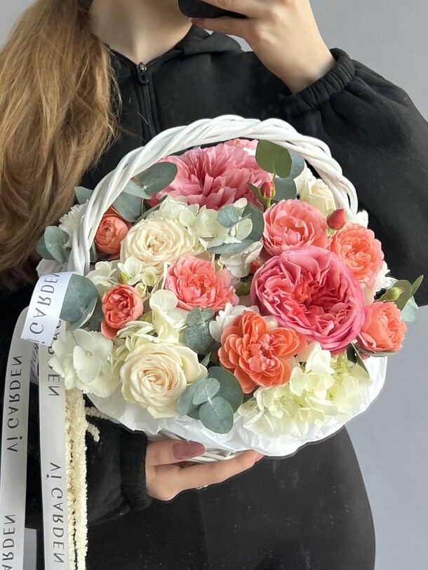 Корзина «яркий сад» размер м, артикул F1458064 - 5700 рублей, доставка по городу. Flawery - доставка цветов