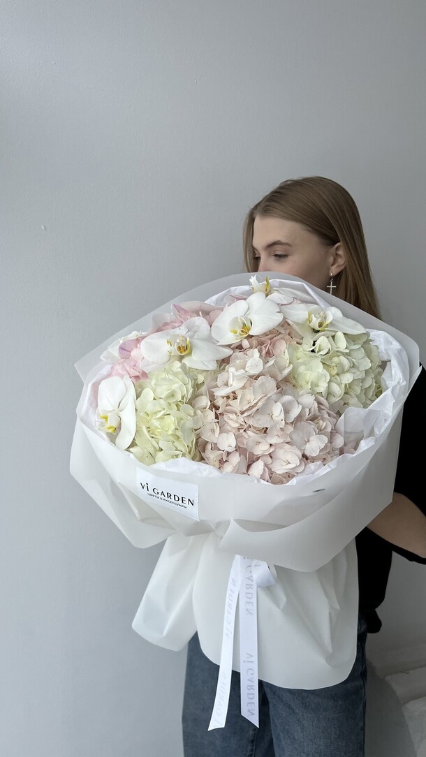 Дуо «гортензия-орхидея», артикул F1503732 - 11200 рублей, доставка по городу. Flawery - доставка цветов