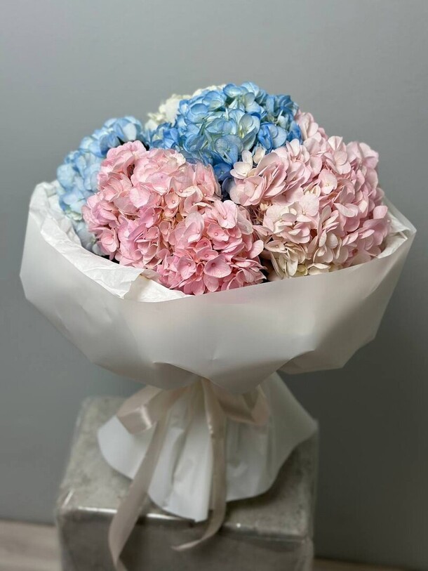 Потрясающее облако из гортензии, артикул F1242619 - 5350 рублей, доставка по городу. Flawery - доставка цветов