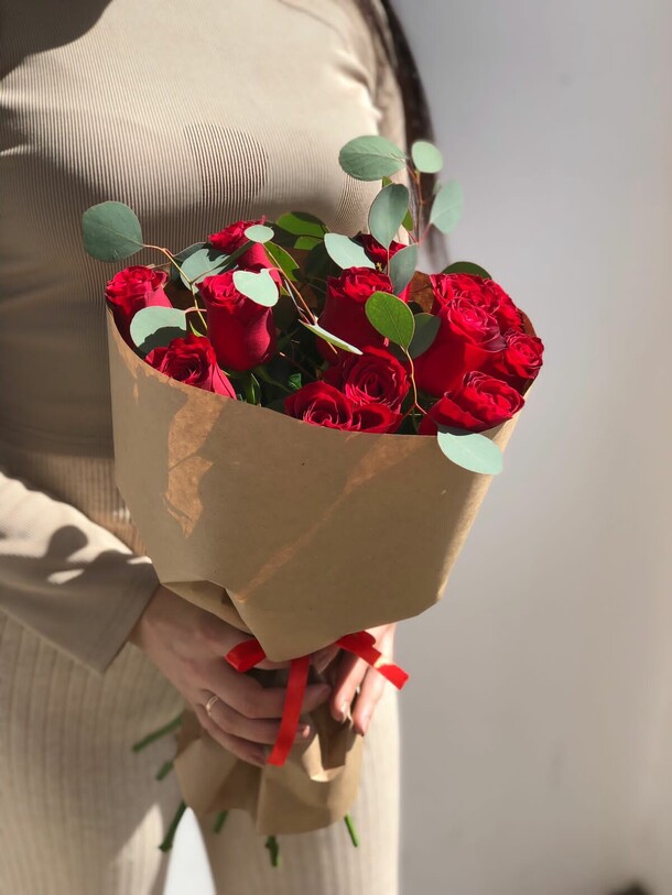 Букет роз, артикул F1135440 - 3300 рублей, доставка по городу. Flawery - доставка цветов