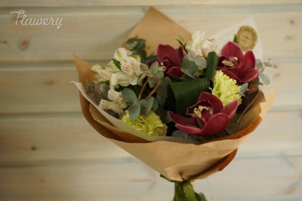 Бургунди, артикул F13096 - 1950 рублей, доставка по городу. Flawery - доставка цветов