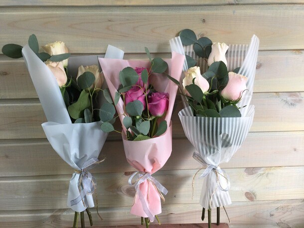 Мини букет, артикул F13273 - 1220 рублей, доставка по городу. Flawery - доставка цветов