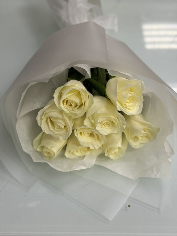 9 роз, артикул F1361947 - 1250 рублей, доставка по городу. Flawery - доставка цветов