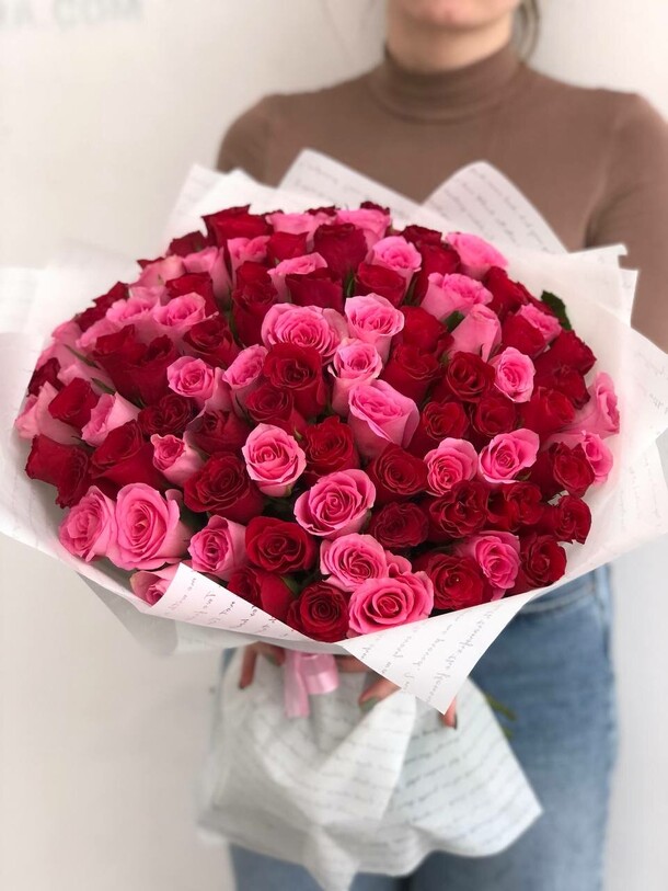 101 роза, артикул F1361950 - 15600 рублей, доставка по городу. Flawery - доставка цветов