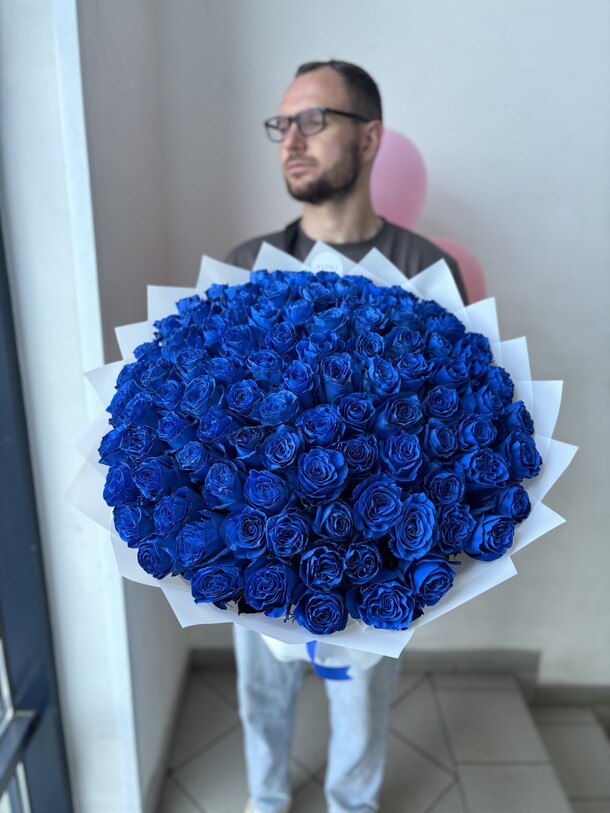 101 синяя роза, артикул F1316019 - 39490 рублей, доставка по городу. Flawery - доставка цветов