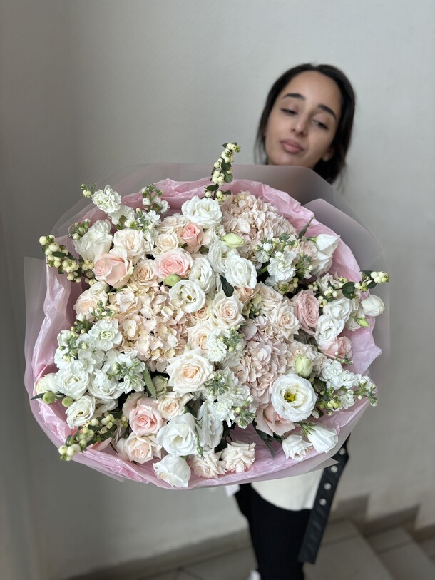 Букет яни, артикул F1324838 - 20790 рублей, доставка по городу. Flawery - доставка цветов