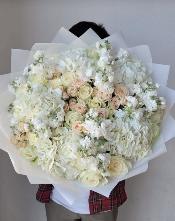 Букет аваджио, артикул F1329287 - 19690 рублей, доставка по городу. Flawery - доставка цветов