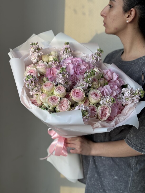 Букет ровини, артикул F1426340 - 8690 рублей, доставка по городу. Flawery - доставка цветов