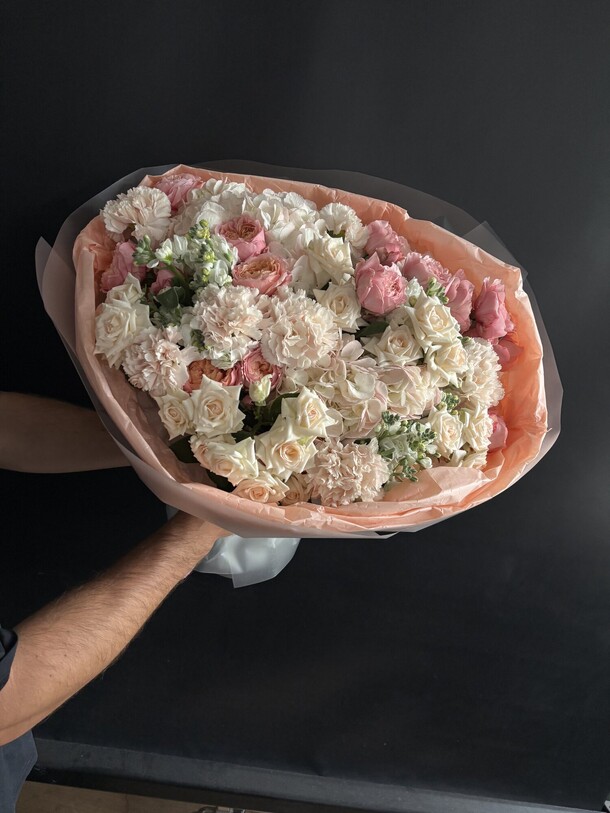 Букет франческо, артикул F1461229 - 15290 рублей, доставка по городу. Flawery - доставка цветов