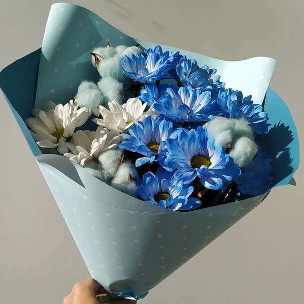 Букет синий, артикул F1205686 - 1960 рублей, доставка по городу. Flawery - доставка цветов