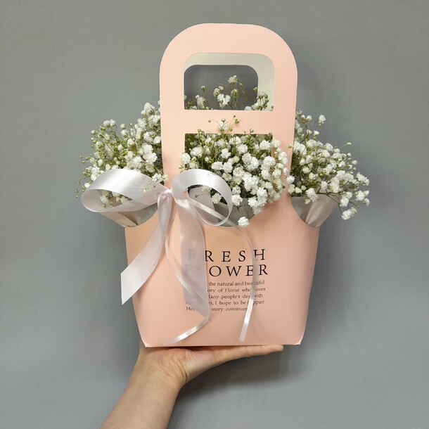 Гипсофила в сумочке, артикул F1247883 - 1900 рублей, доставка по городу. Flawery - доставка цветов