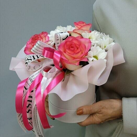 Коробка с розами, артикул F1329525 - 3500 рублей, доставка по городу. Flawery - доставка цветов