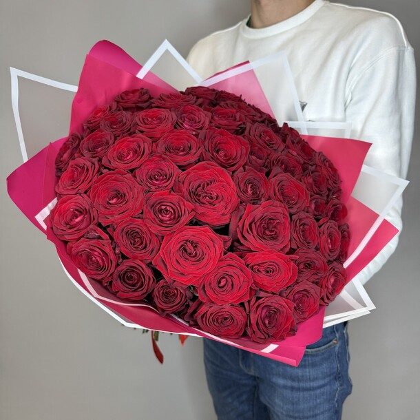 Букет из 51 красной розы, артикул F1243613 - 16227 рублей, доставка по городу. Flawery - доставка цветов