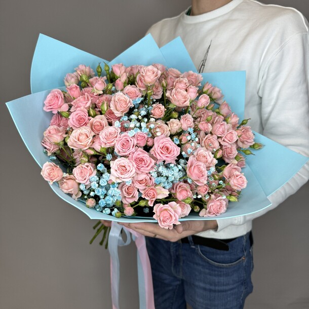 Изысканный букет розовых кустовых роз, артикул F1246103 - 6750 рублей, доставка по городу. Flawery - доставка цветов