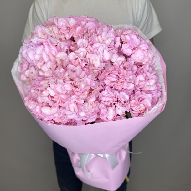 Облачко из розовых гортензий, артикул F1396235 - 6450 рублей, доставка по городу. Flawery - доставка цветов