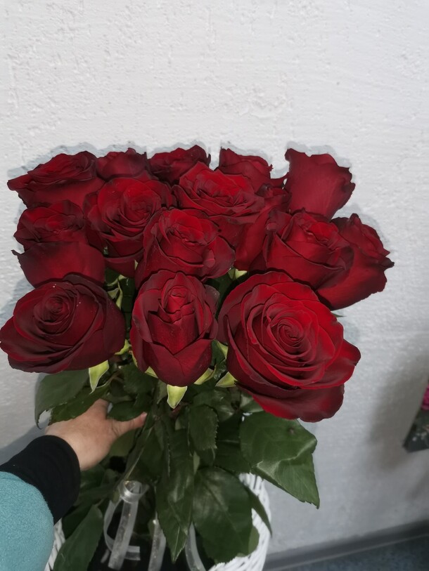 Накануне праздника, артикул F1157324 - 7300 рублей, доставка по городу. Flawery - доставка цветов