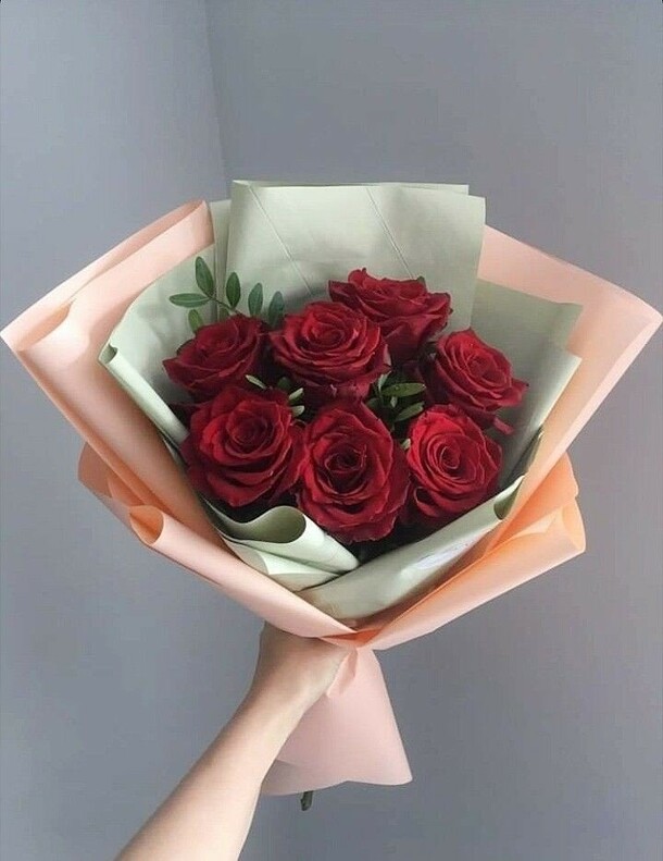 Красные розы, артикул F1291169 - 3700 рублей, доставка по городу. Flawery - доставка цветов