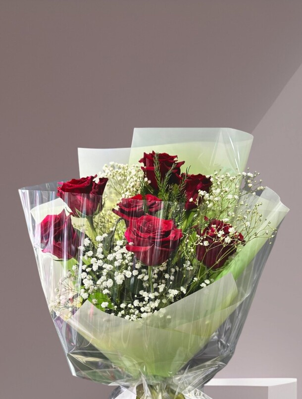 Розы на снегу, артикул F1343795 - 4400 рублей, доставка по городу. Flawery - доставка цветов