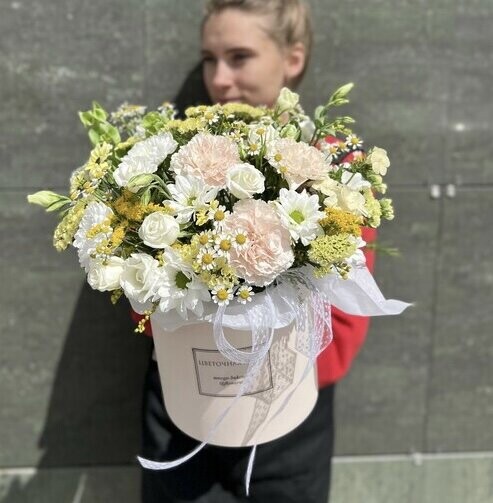 Нежная коробка, артикул F1205515 - 12196 рублей, доставка по городу. Flawery - доставка цветов