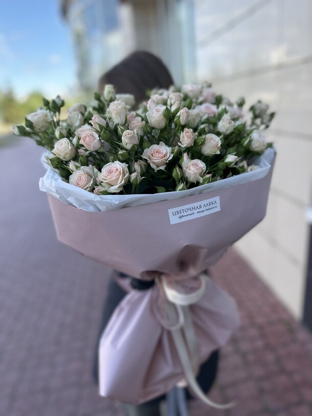 Нежный поцелуй, артикул F1206239 - 15577 рублей, доставка по городу. Flawery - доставка цветов