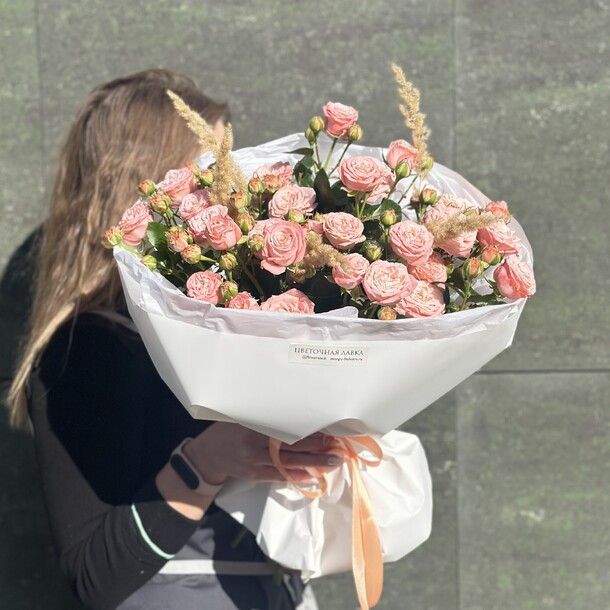 Радость встречи, артикул F1220935 - 9838 рублей, доставка по городу. Flawery - доставка цветов