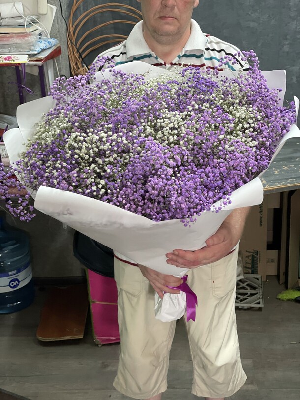 Букет гигант из 35 гипсофилы, артикул F1149735 - 8538 рублей, доставка по городу. Flawery - доставка цветов