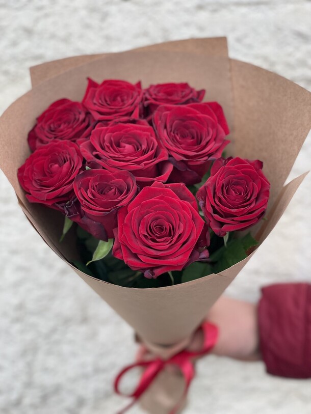Букет из 9 роз, артикул F1153841 - 2700 рублей, доставка по городу. Flawery - доставка цветов