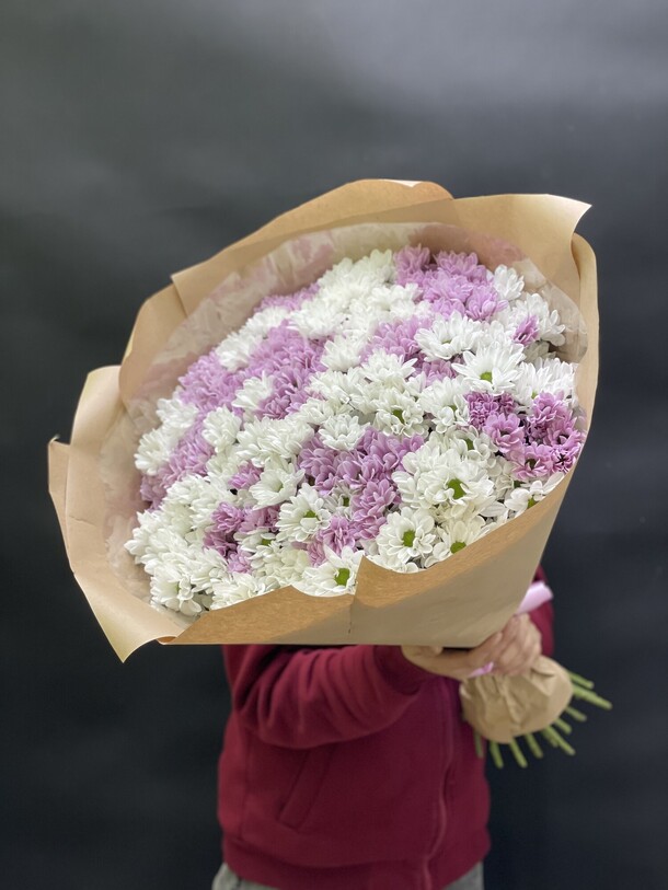 Букет из 35 кустовых хризантем, артикул F1217035 - 8538 рублей, доставка по городу. Flawery - доставка цветов