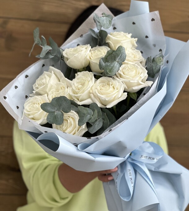 Белые розы, артикул F1206008 - 12241 рублей, доставка по городу. Flawery - доставка цветов