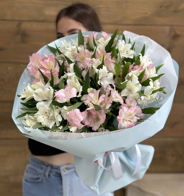 Букет альстромерий, артикул F1206752 - 10066 рублей, доставка по городу. Flawery - доставка цветов