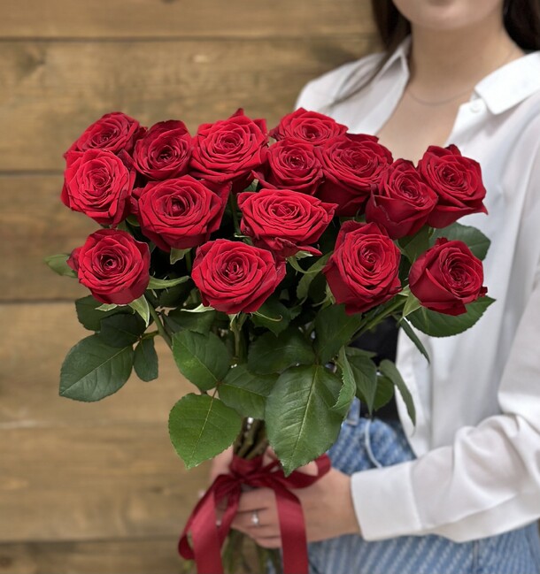 Розы, артикул F1207281 - 12241 рублей, доставка по городу. Flawery - доставка цветов