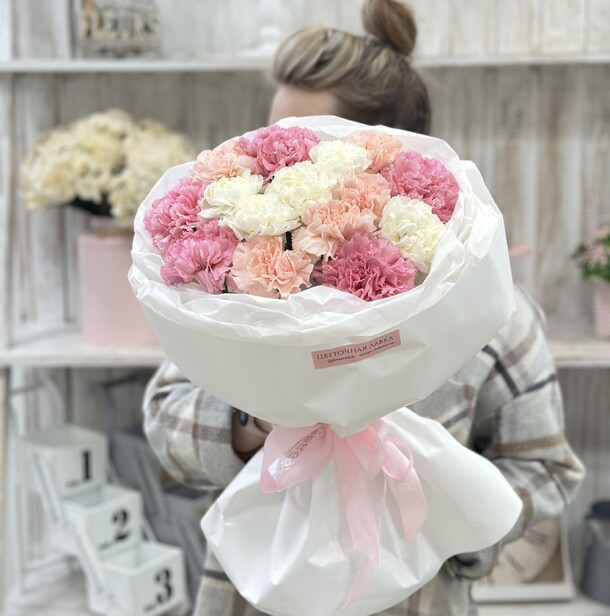 Супер стойкий, артикул F1248436 - 7006 рублей, доставка по городу. Flawery - доставка цветов