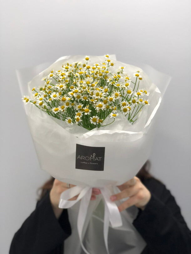 Букет ромашек, артикул F1206977 - 4125 рублей, доставка по городу. Flawery - доставка цветов