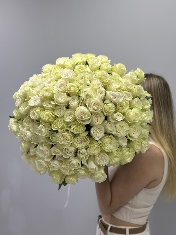 101 роза, артикул F1294902 - 47300 рублей, доставка по городу. Flawery - доставка цветов