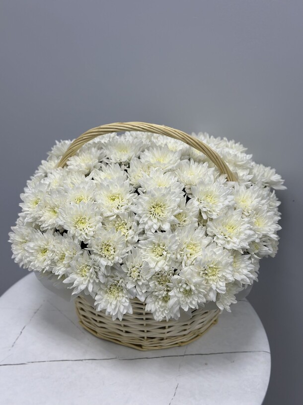 Корзина из хризантем, артикул F1357962 - 13000 рублей, доставка по городу. Flawery - доставка цветов