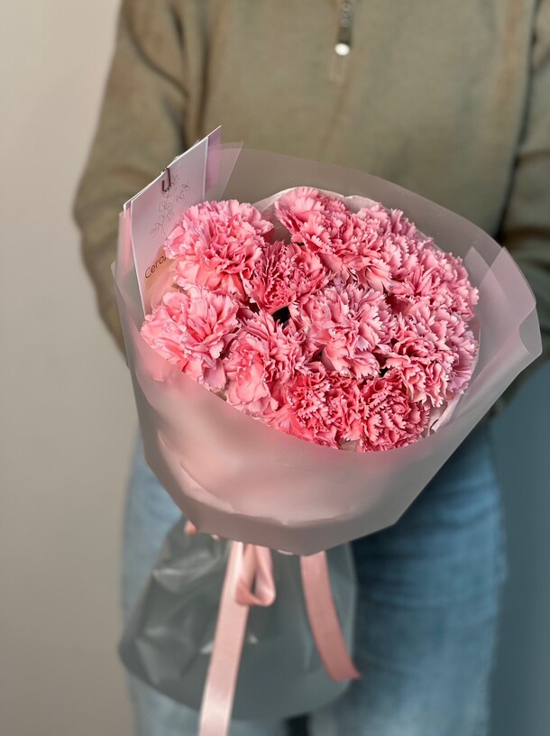 Букет из 11 диантусов, артикул F1364205 - 4070 рублей, доставка по городу. Flawery - доставка цветов