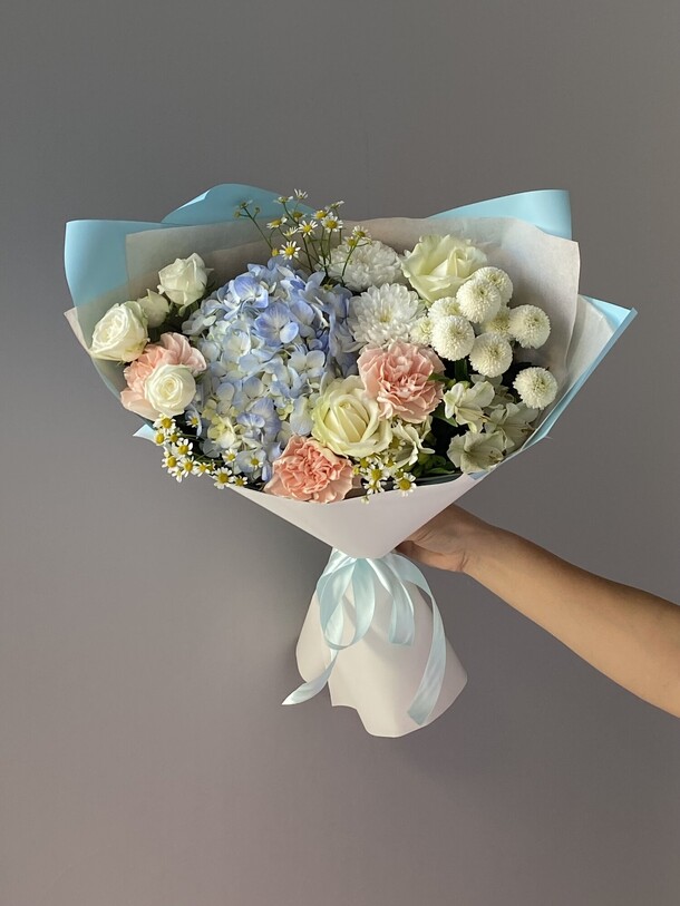 Небесная лазурь, артикул F1319405 - 5450 рублей, доставка по городу. Flawery - доставка цветов