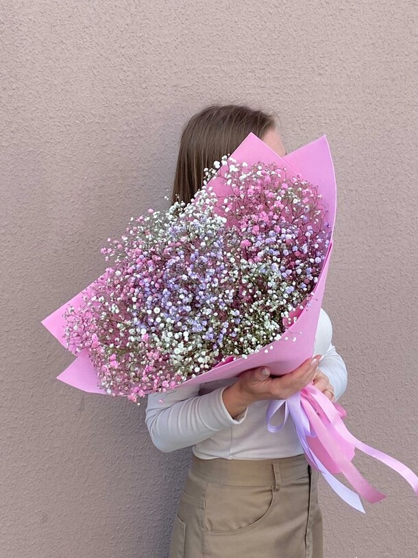 Букет с гипсофилой  размер l, артикул F1341221 - 6200 рублей, доставка по городу. Flawery - доставка цветов