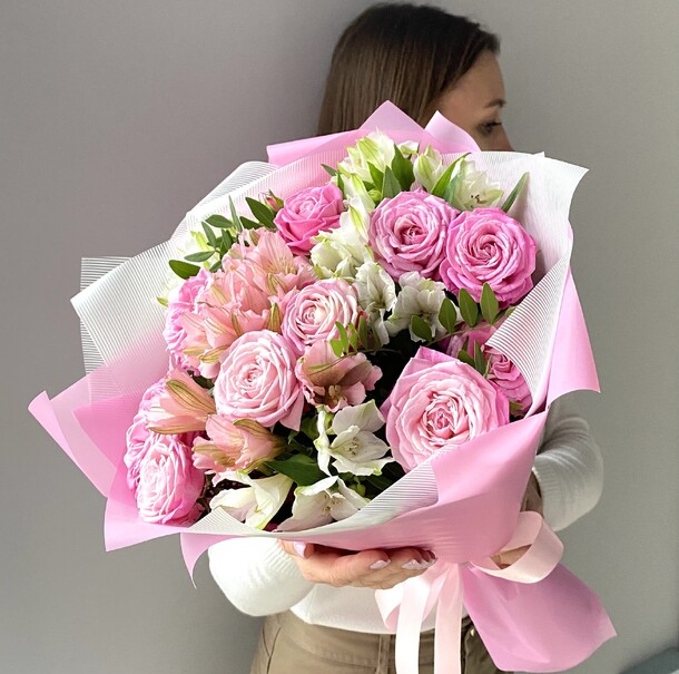 Розовое кружево, артикул F1446180 - 5960 рублей, доставка по городу. Flawery - доставка цветов